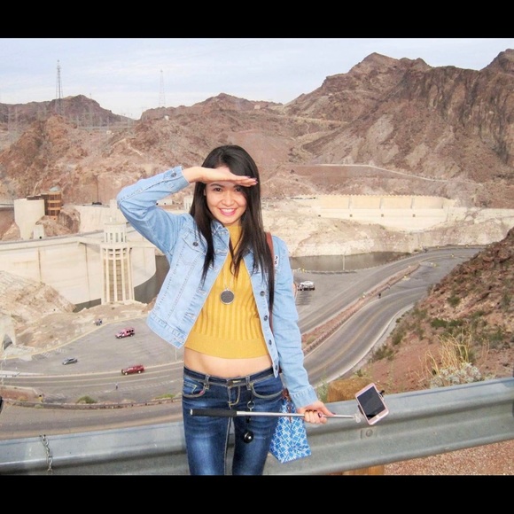 Meet your Posher, Catherine - Picture 1 of 1